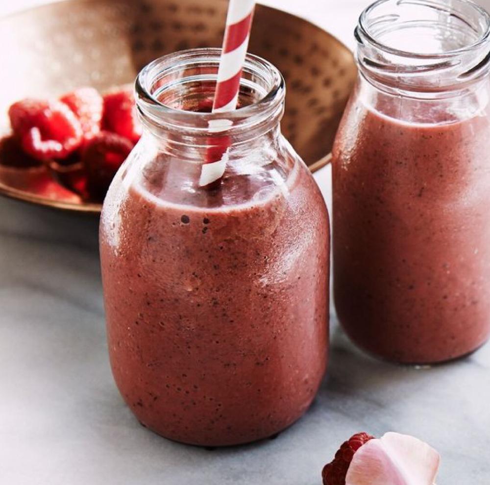 Collagen Detox Smoothie For Digestion and Clear Skin