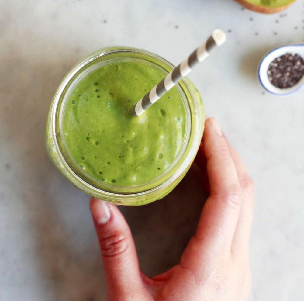 Kale & Pineapple Collagen Smoothie To Kick Off Immunity